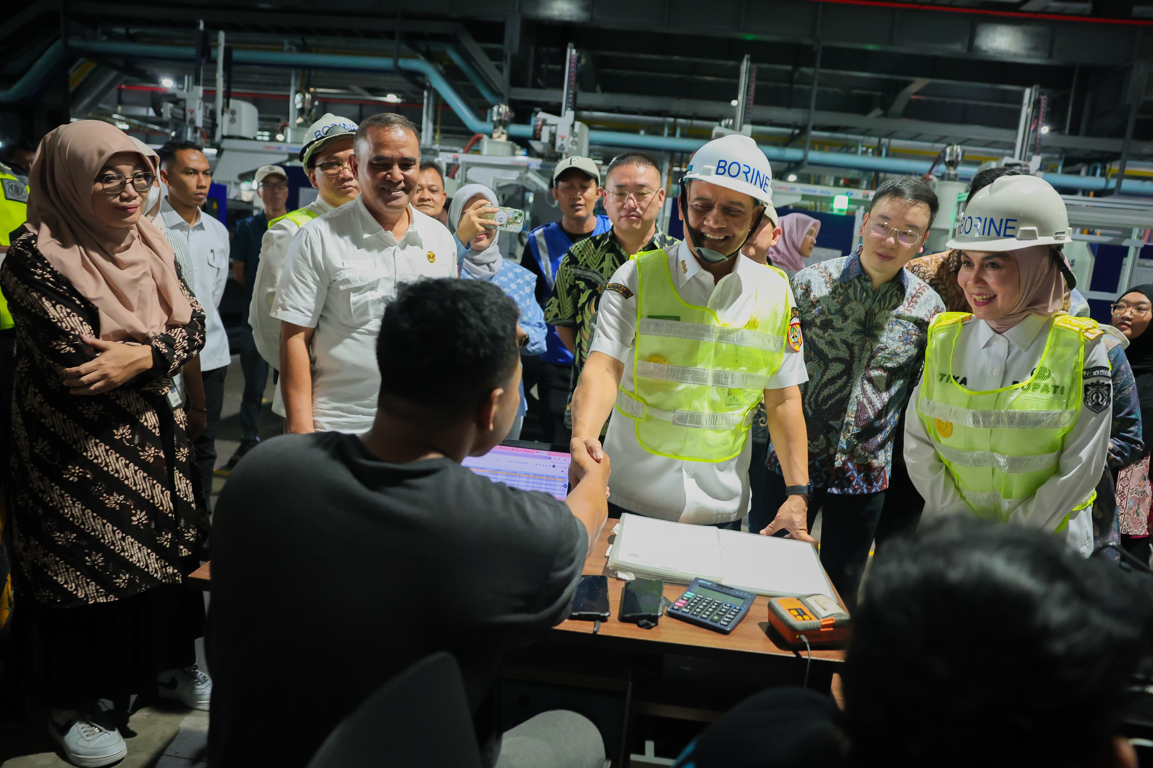 Central Java's Human Resources Deemed on Par with Global Standards, Governor Urges Investors to Prioritise Local Workers