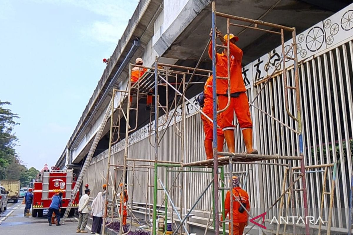 Boxing arena under Pasar Rebo flyover becomes a hub to prevent brawls