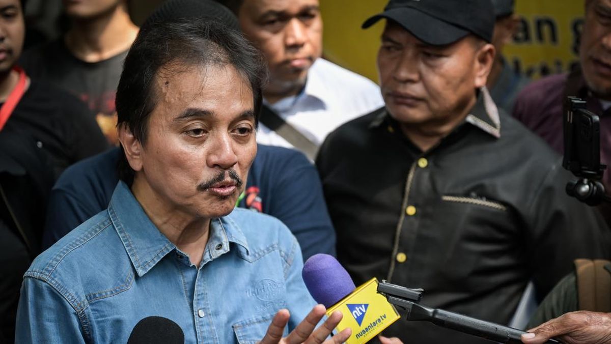 Roy Suryo Renews Call to Halt Jokowi's Diploma Case