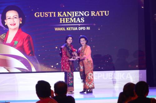 GKR Hemas Receives Leading Women Awards 2026