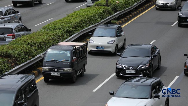 It Turns Out, Electric Vehicles "Consume" 20% More Plastic, Here's Why