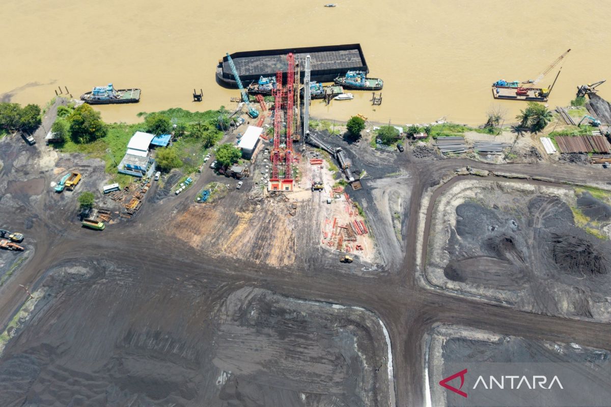 The Allure of Black Gold When Crisis Looms