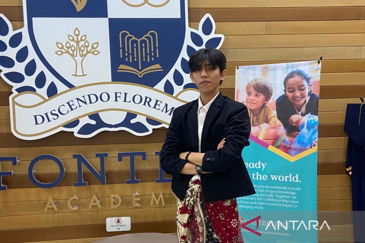 A Mustahik Recipient of Baznas Scholarship Successfully Opens Access to Education