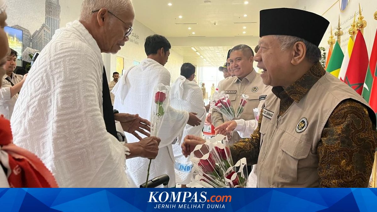 Second Wave Hajj Pilgrims Arrive at Jeddah Airport, Ambassador Reminds of Hot Weather