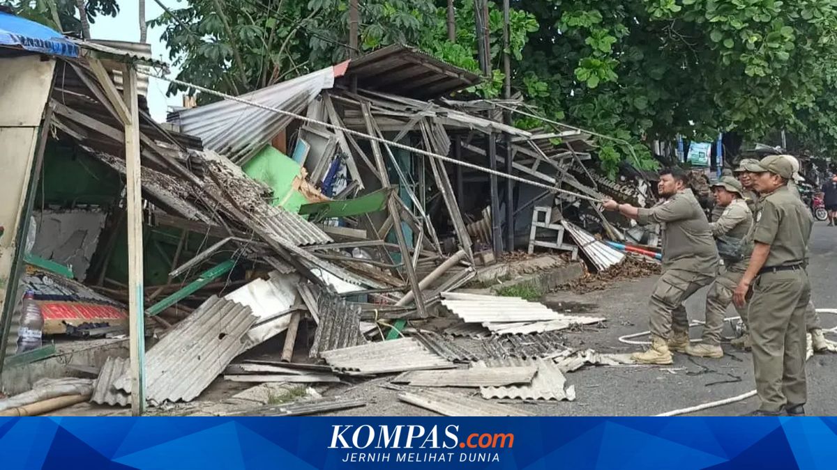 From Warteg to Flower Shops Demolished: Illegal Structures Along UI Access Road in Depok Cleared