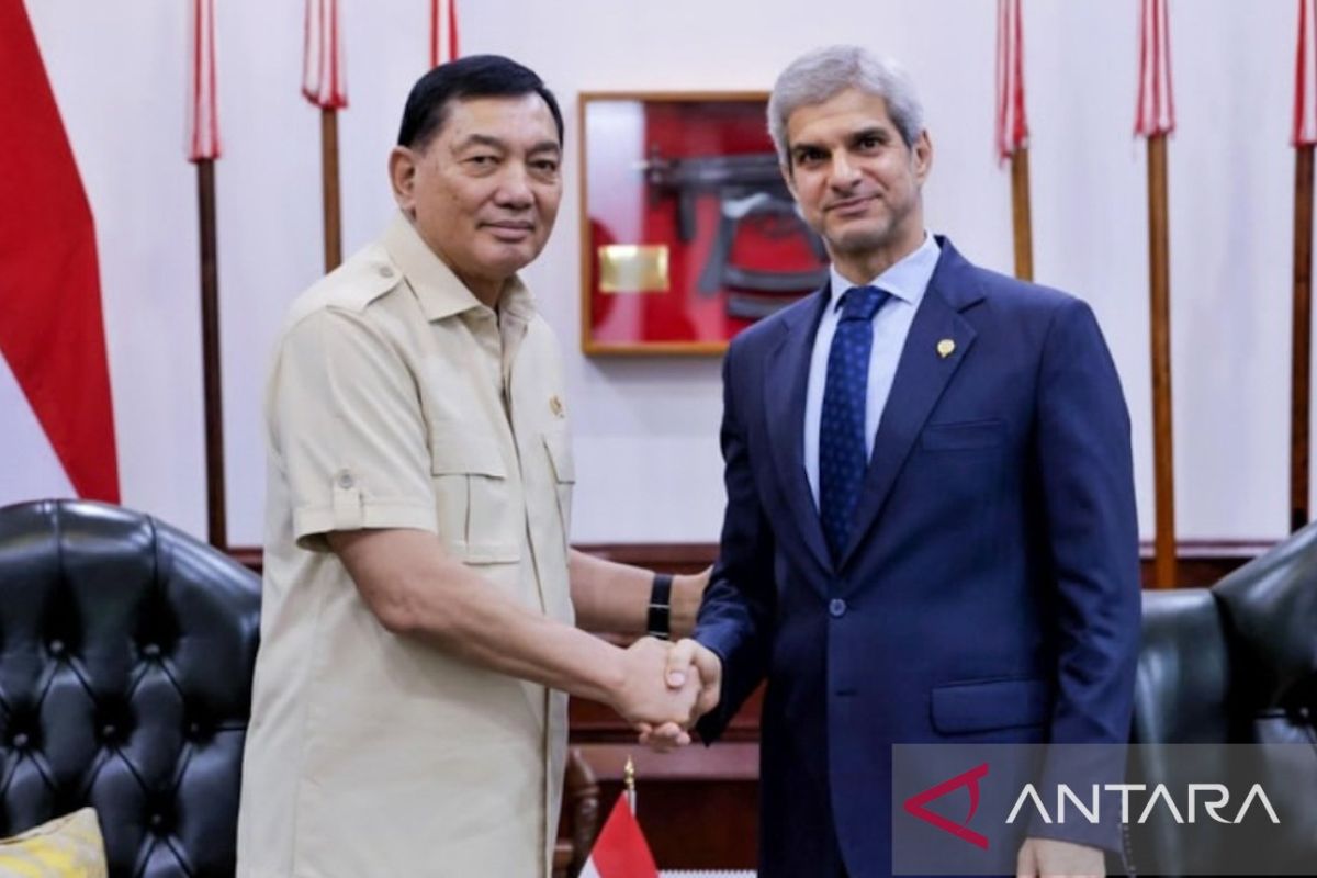 Indonesia's Defence Minister Partners with Kuwait for Military Cooperation