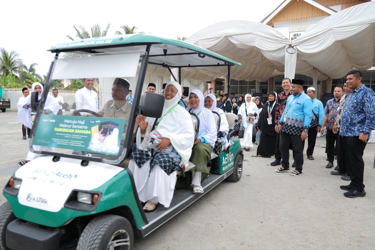 PPIH Receives Lightweight Vehicle Aid for Mobilising Elderly Aceh Hajj Pilgrims