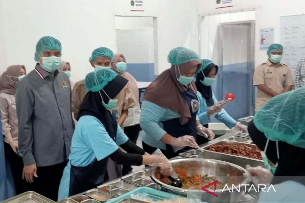 Legislator and BGN Ensure MBG Kitchen in Padang Pariaman Meets Standards