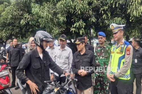 Hundreds of Vehicles with Overdue Taxes Caught in Raid in Cimahi