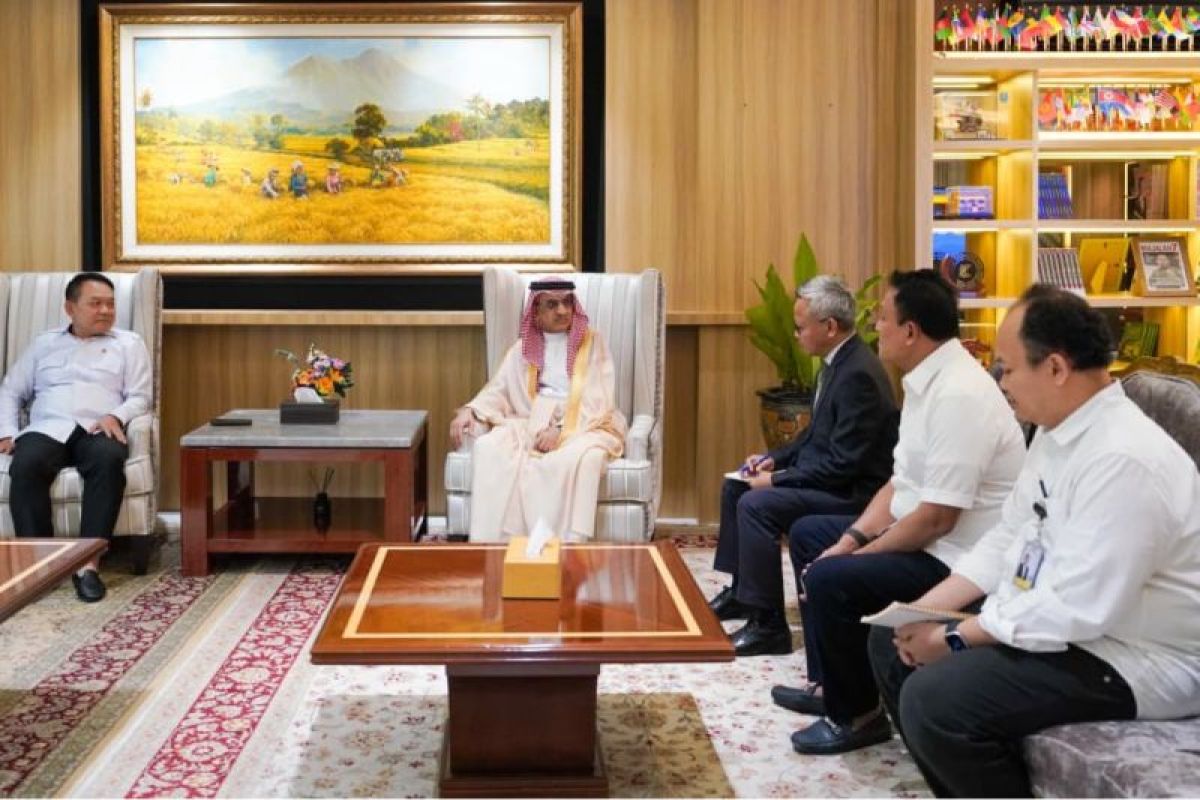 KSP and Saudi Ambassador Meeting Discusses Hajj to Investment