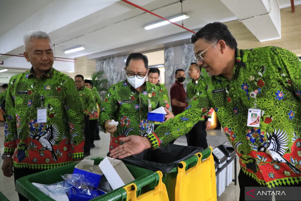 Intensify Waste Sorting: South Jakarta Targets One Biopore in Every Neighbourhood Unit