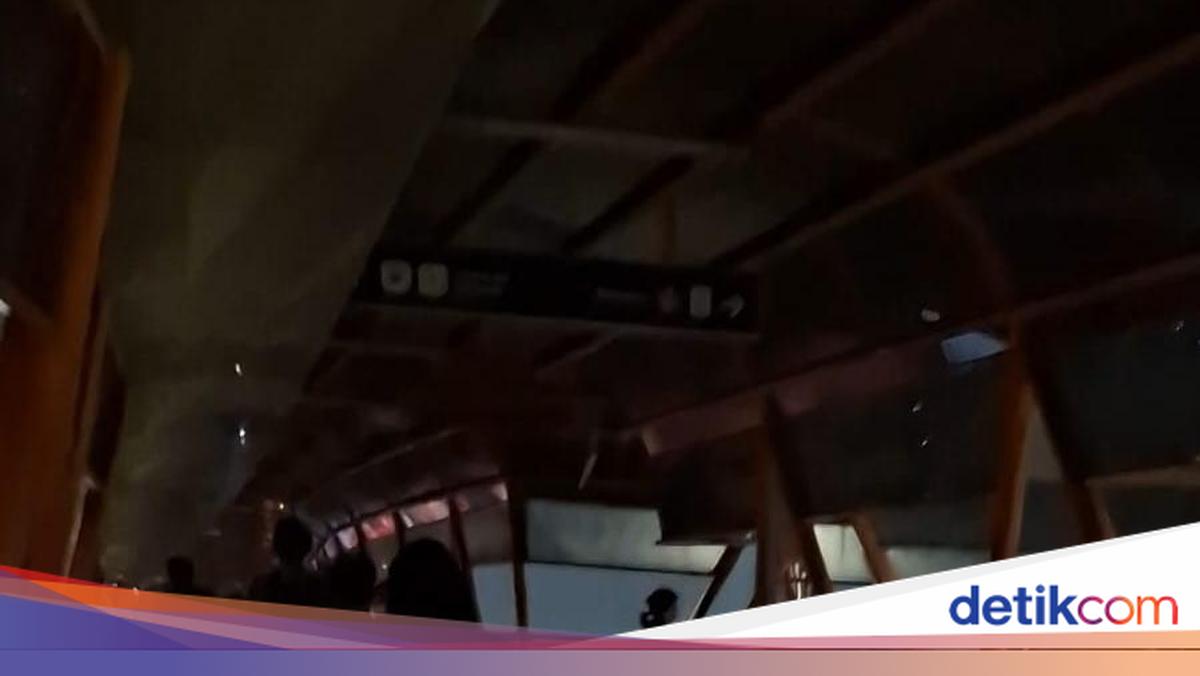 TransJakarta Apologises for Lights Out on Kebayoran Skywalk, Taking Follow-Up Action