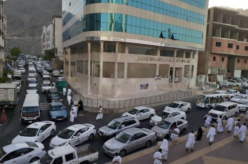 Ahead of Hajj Peak, Schools in Mecca Implement Online Learning