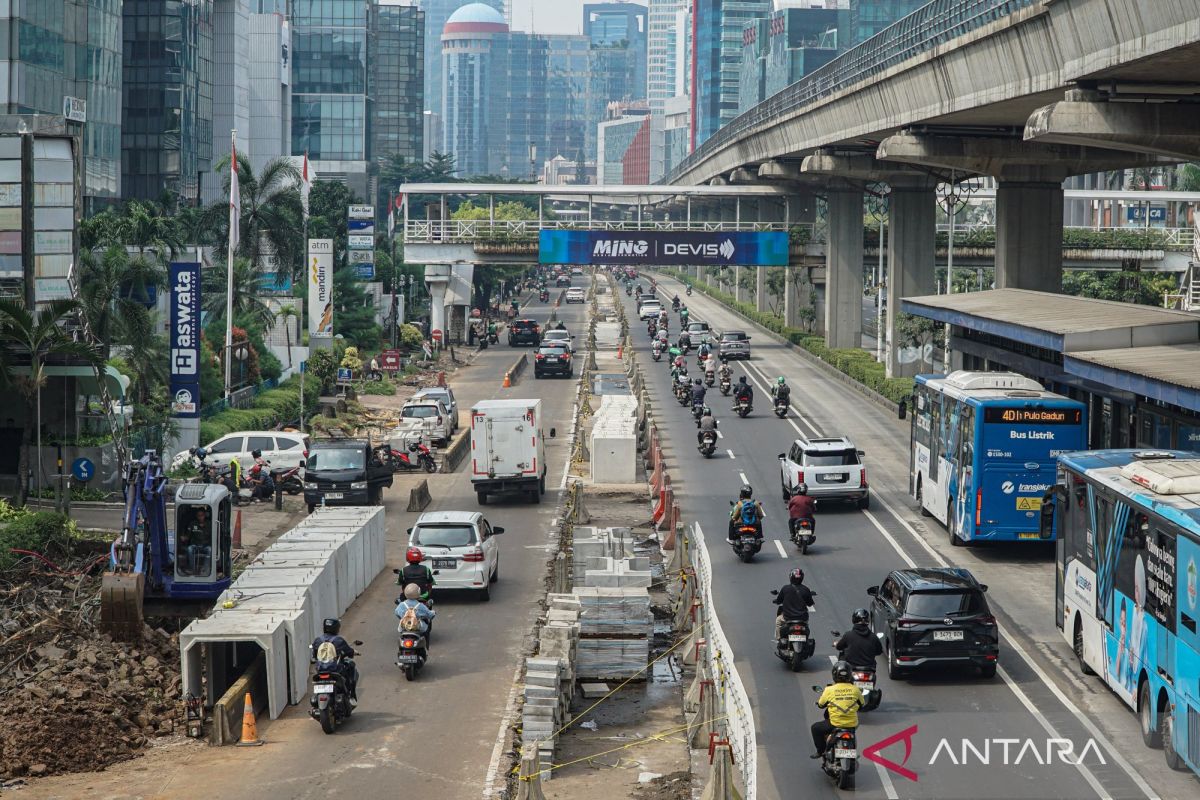DKI Legislator Proposes Traffic and Street Vendor Studies Before Implementing CFD on Rasuna Said