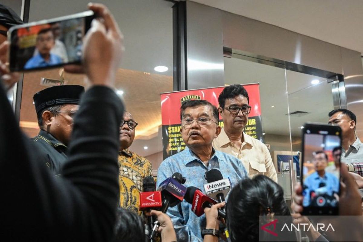Police Still Gathering Evidence on Jusuf Kalla's Report Against Rismon