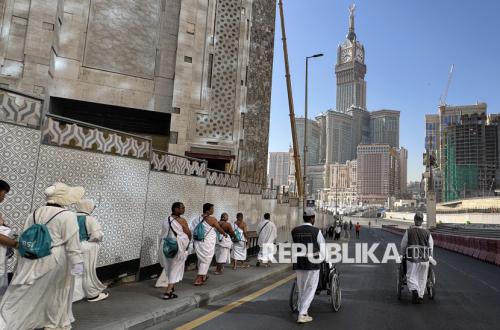 SOC 44 Solo Group Arrives in Mecca, Ushering in Indonesia's Second Wave of Hajj Pilgrims