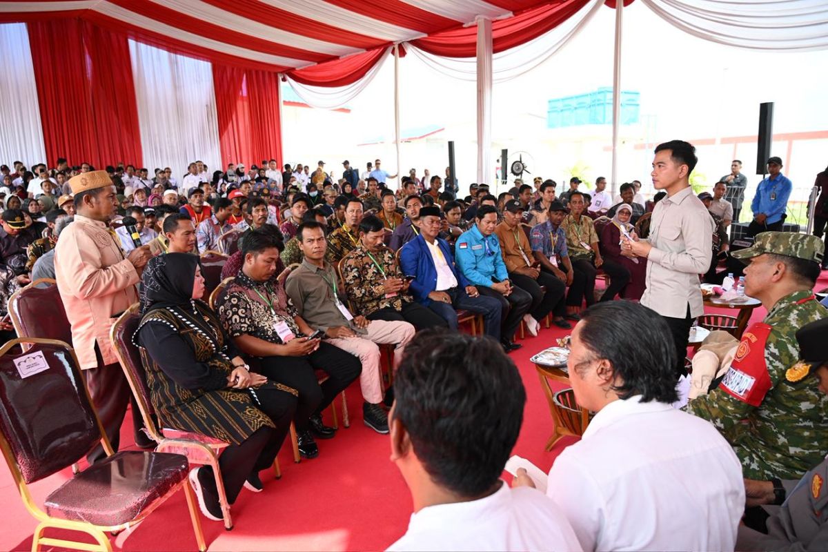 VP Gibran gathers fishermen's aspirations during Lampung visit