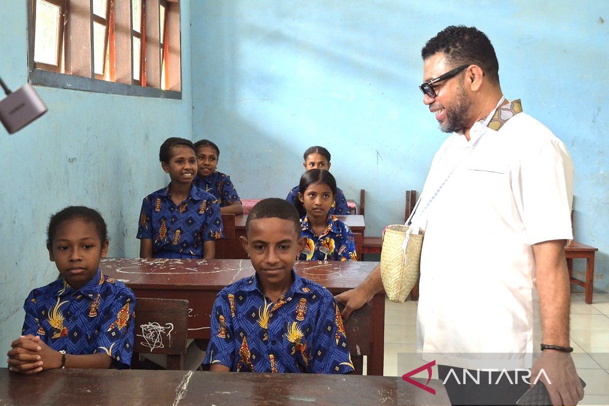 Distribution of PIP Scholarships in West Papua Focused on Remote Areas