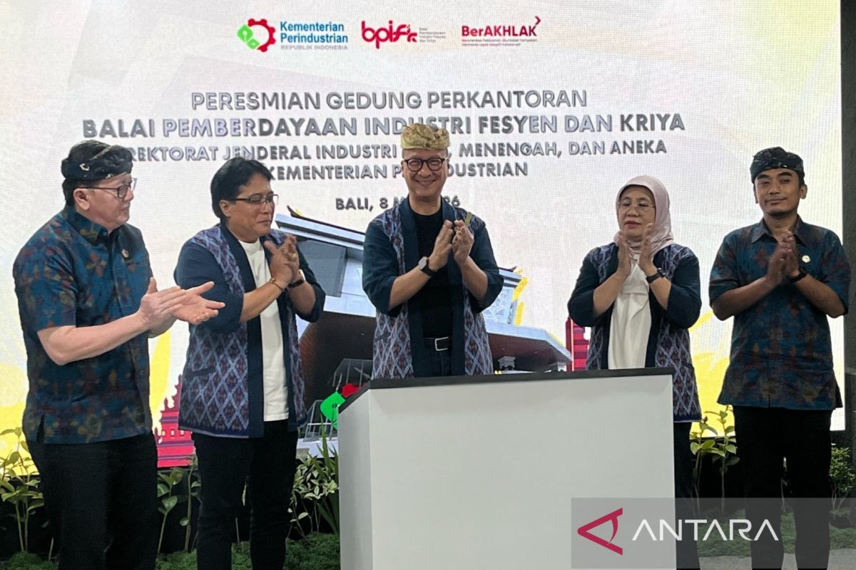Ministry of Industry Emphasises Fashion and Crafts as Strategic Industries to Strengthen Economic Equity