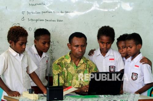 Focusing on Education in Disadvantaged, Frontier, and Outermost Regions