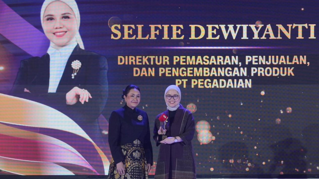 Pegadaian Director Selfie Dewiyanti Awarded Indonesia Leading Women Awards 2026