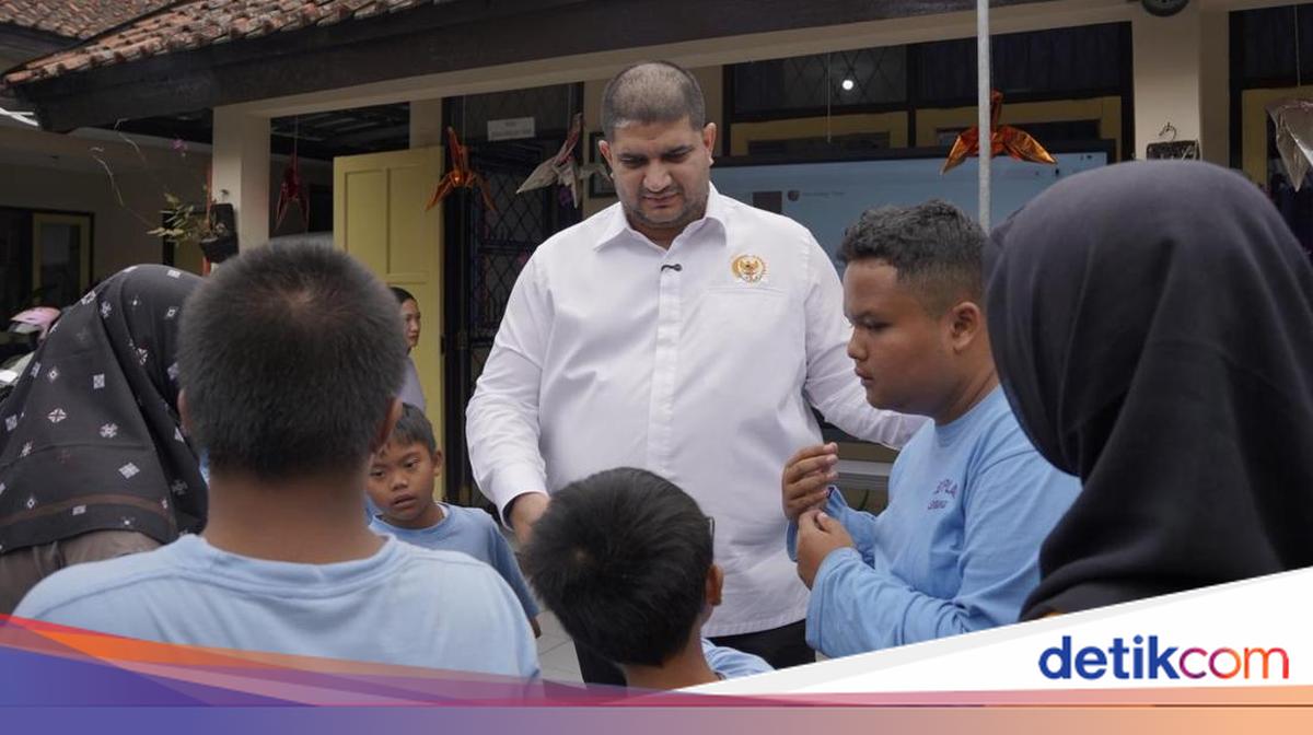 MP Rajiv Distributes 50 PIP Grants to Students at SLB in Lembang