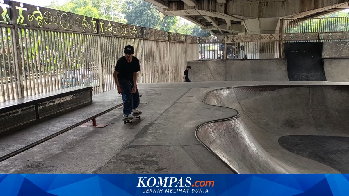 Preventing Brawls Through Hobbies: Pasar Rebo Flyover Skatepark Becomes Positive Space for East Jakarta Youth