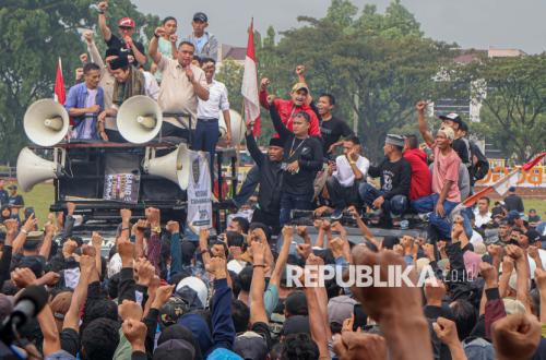 Regarded as Opposing Dedi Mulyadi Over Mining Closure Controversy, Bogor Regent Provides Explanation