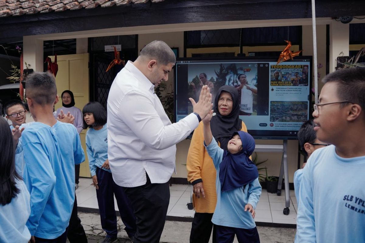 DPR Member Distributes 50 PIP Scholarships for Students with Special Needs