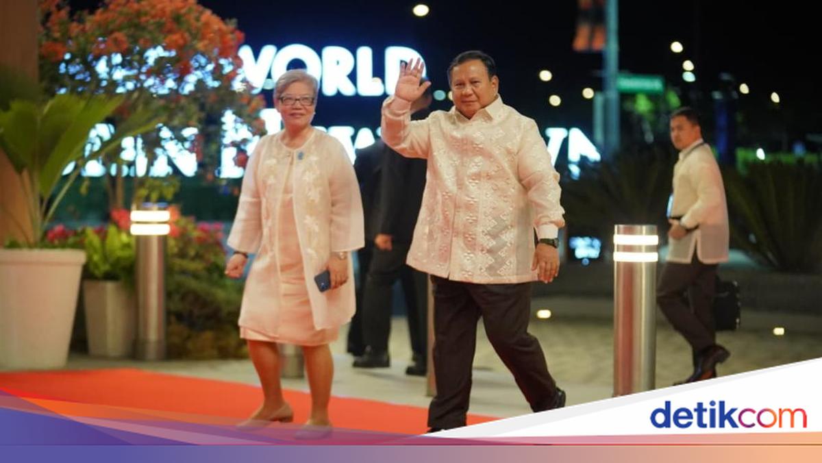 Prabowo Attends ASEAN Summit Dinner in Philippines, Sits Next to Prince Mateen