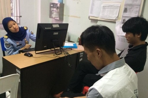 Misuse of Residence Permits Leads to Deportation of 21 Chinese and Vietnamese Foreign Nationals in Subang