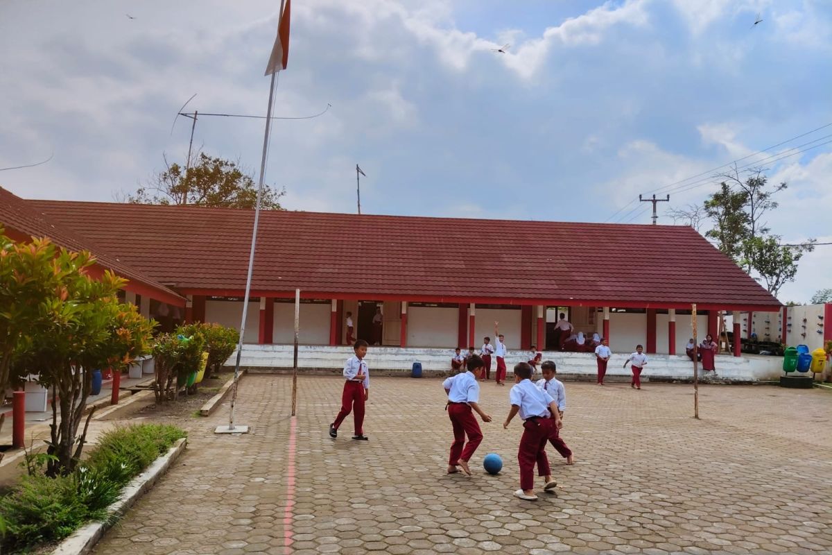 Sumedang Regency Addresses Waste Issues through Environmentally Friendly School Programme