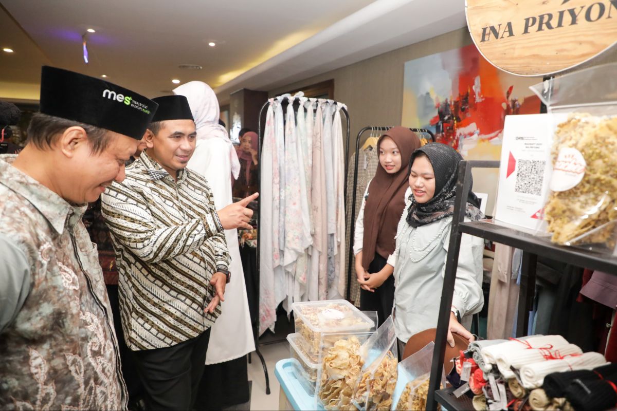 Central Java Deputy Governor promotes Red and White Cooperatives based on sharia economy