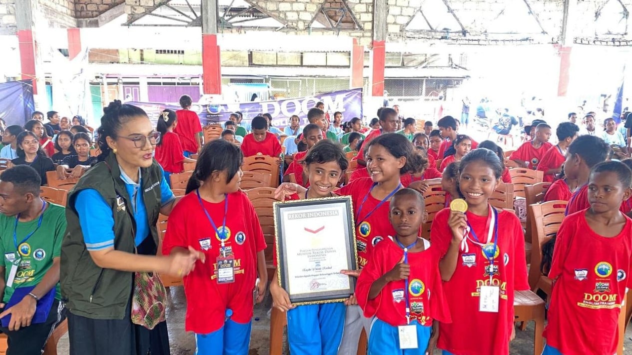 Doom Tra Kosong Programme Sets MURI Record for Largest English Language Training