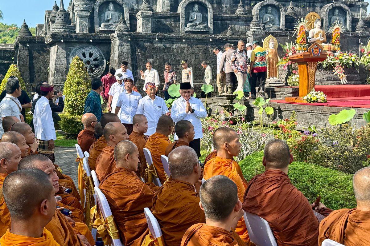 Bali Governor Urges Residents to Support Monks' Spiritual "IWFP" Activity