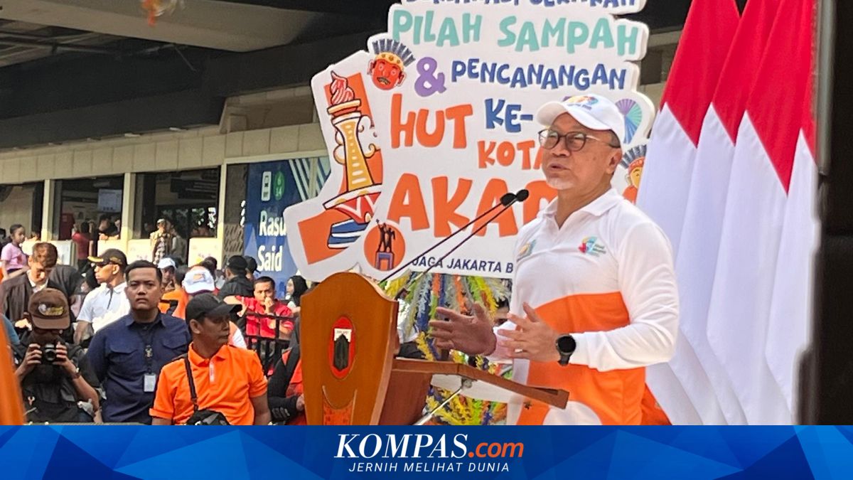 Zulhas: If the Waste Problem Isn't Resolved by 2028, Feel Free to Protest Me