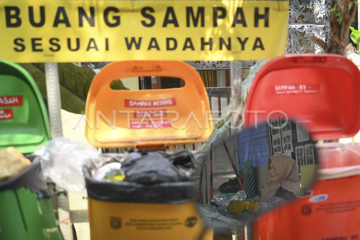Rorotan Subdistrict Reduces Waste Production through Waste Sorting Initiative