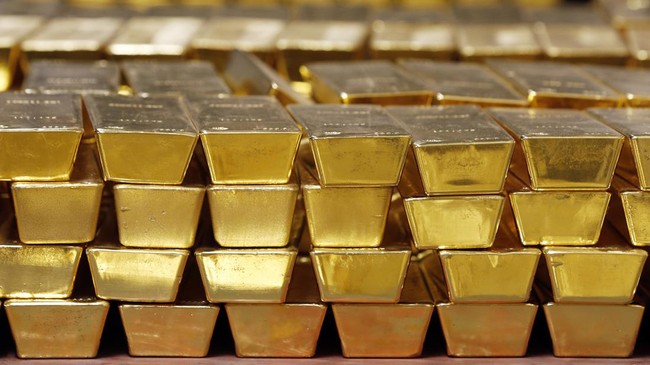 Dutch Couple's Partying Habit in Jakarta Reveals Wealth from Bank Heist