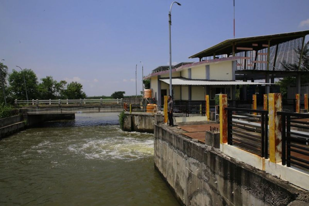 Under the Hum of the Pumping Station