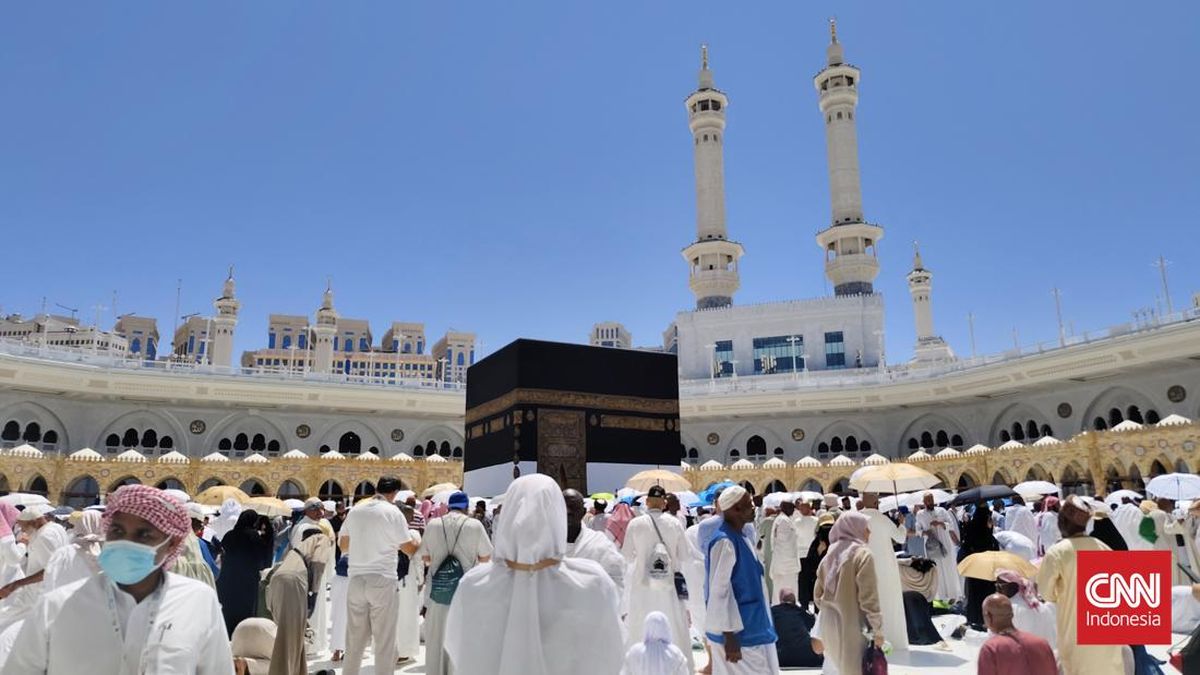 Temperatures Reach 42 Degrees, 23 Indonesian Hajj Pilgrims Die in Saudi Arabia