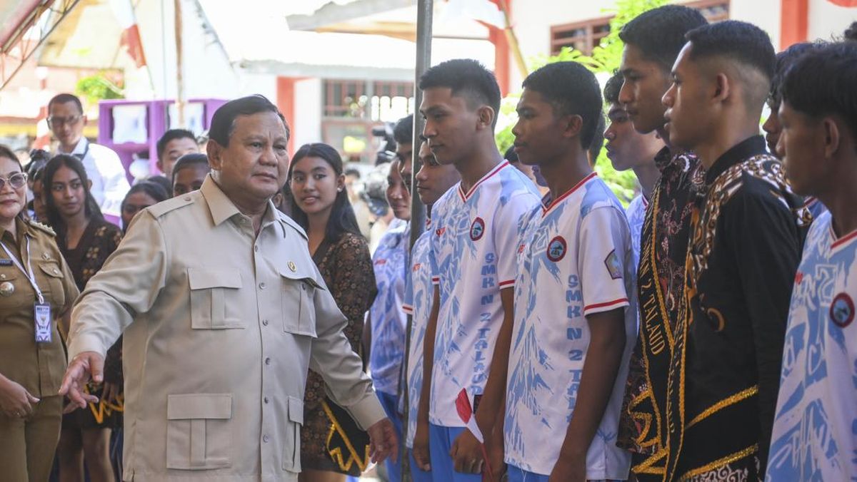 Prabowo Remarks on Wealthy Children's Schools Rejecting Free Nutritious Meals