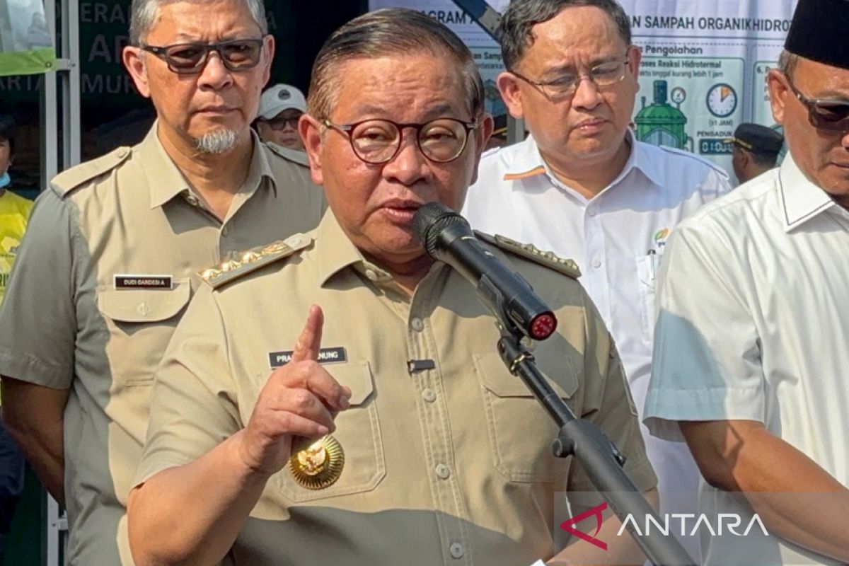 Pramono to promptly prepare facilities to support household waste sorting initiative