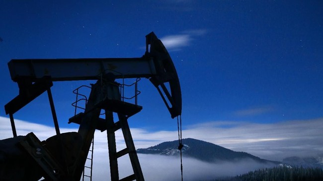 Oil Prices Rise to US$104 as Global Supply Concerns Resurface