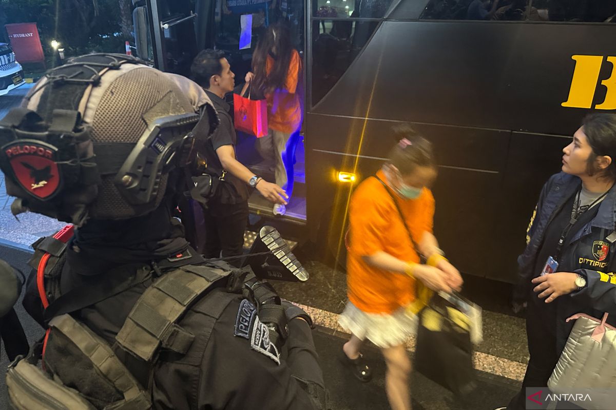 Police probe fund flow, sponsors in Jakarta online gambling raid