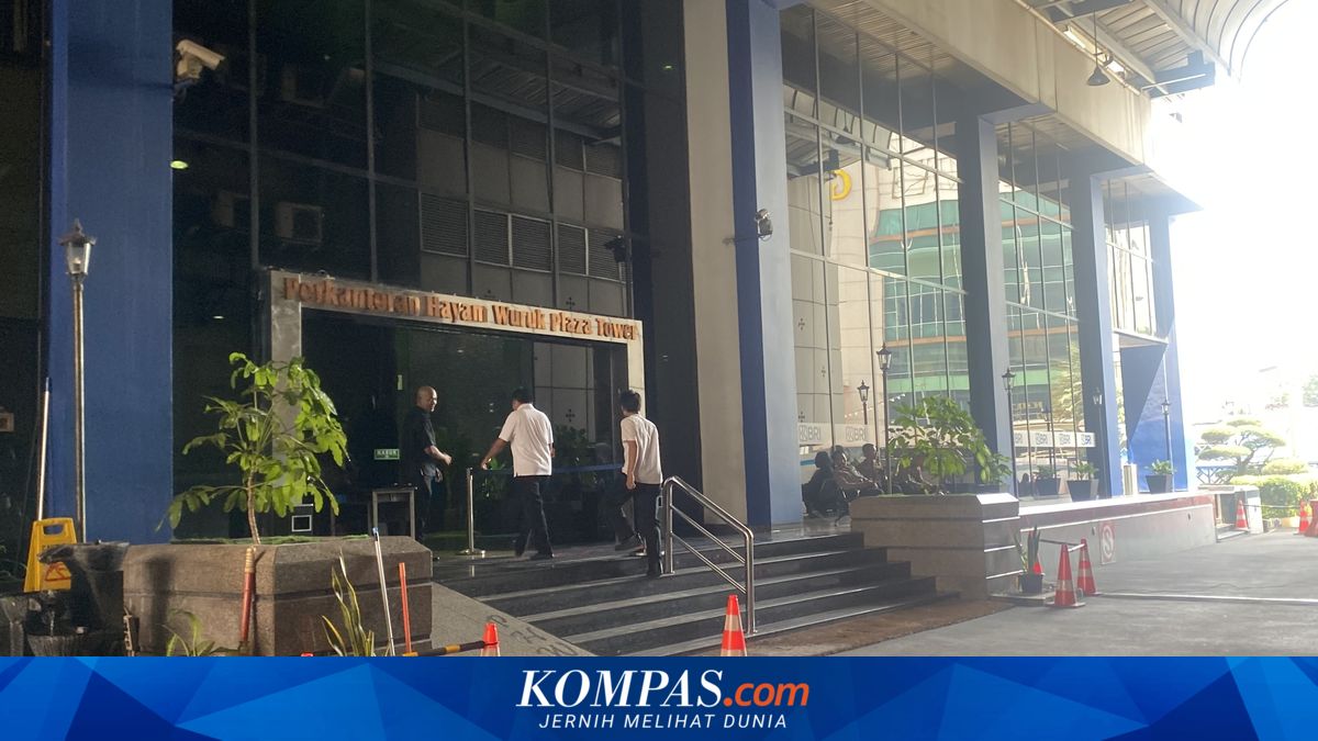 Residents Suspected Gambling Den in Hayam Wuruk, West Jakarta; Office Workers in Shorts