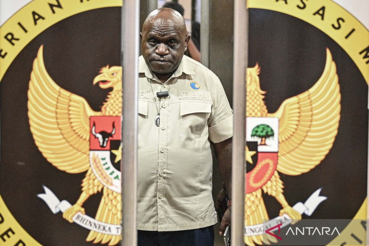 Human Rights Minister Seeks Comprehensive Solution to Papua Conflicts