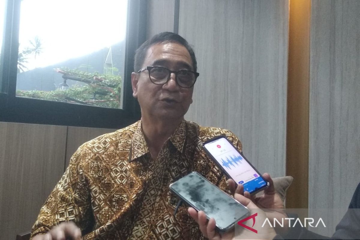 Legislator urges LKP to innovate activities according to needs