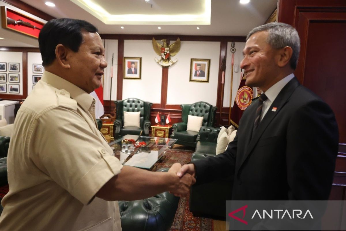 Singapore's Foreign Minister Visits Jakarta to Meet Foreign Minister Sugiono and Other Officials