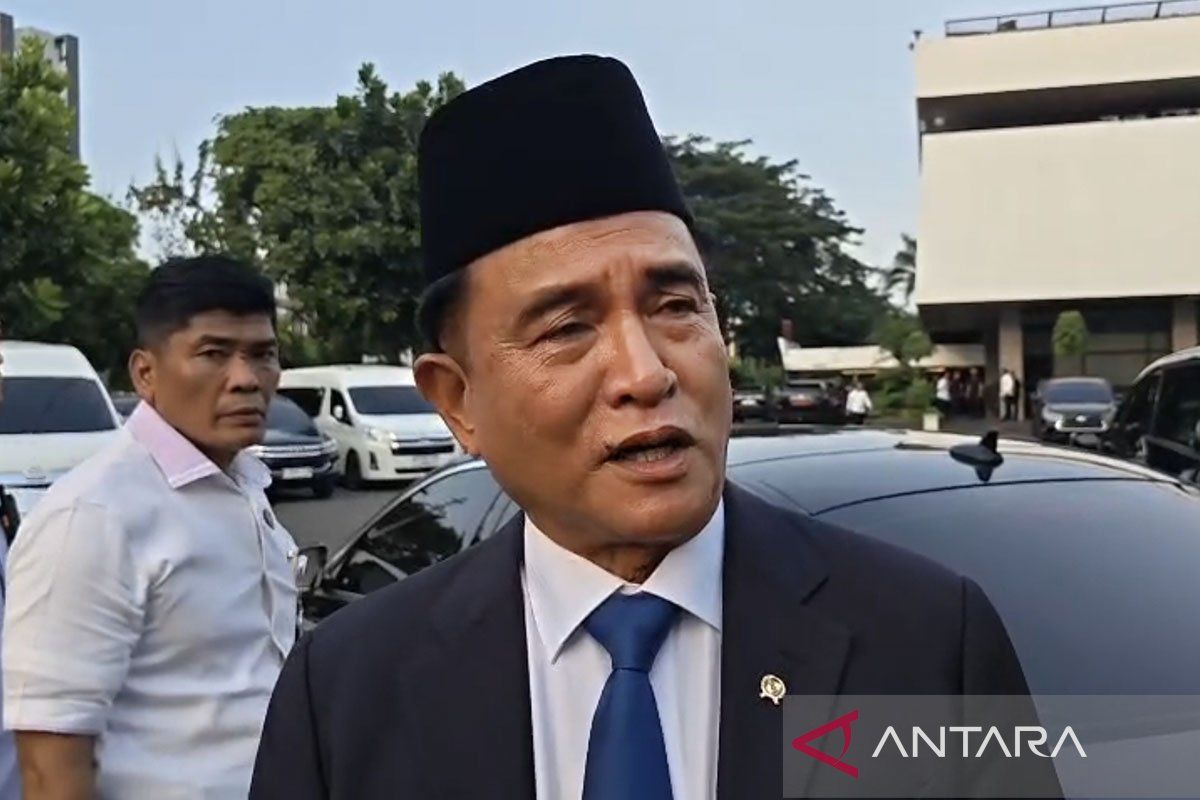 Hoax! Minister Yusril states Jokowi's diploma is legally valid