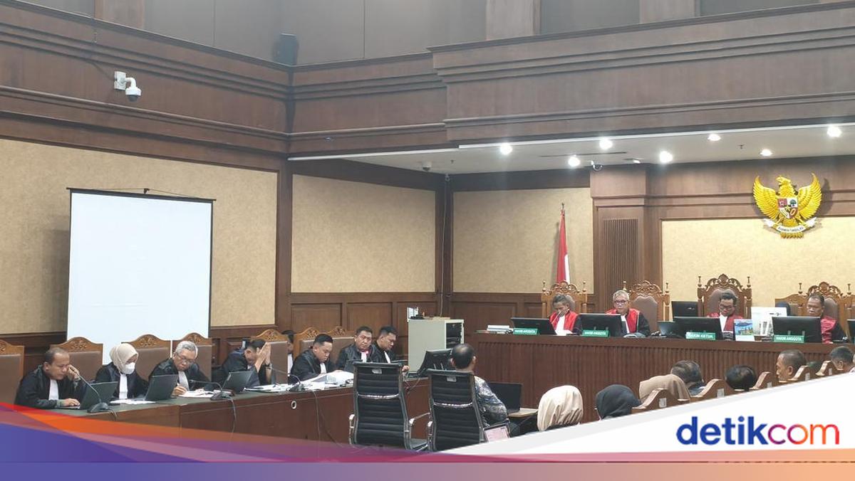 Feeling Response Cut Off by Prosecutor, Nadiem: I'm Not Finished Yet, Sir